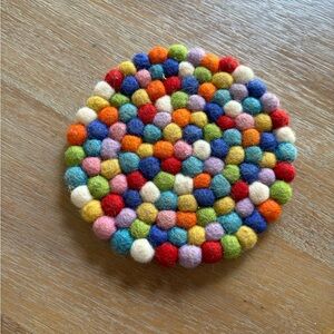 Single small colorful balls coffee mat